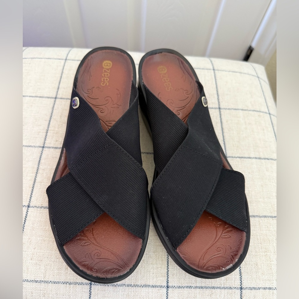 Bzees Black Women's Sandals